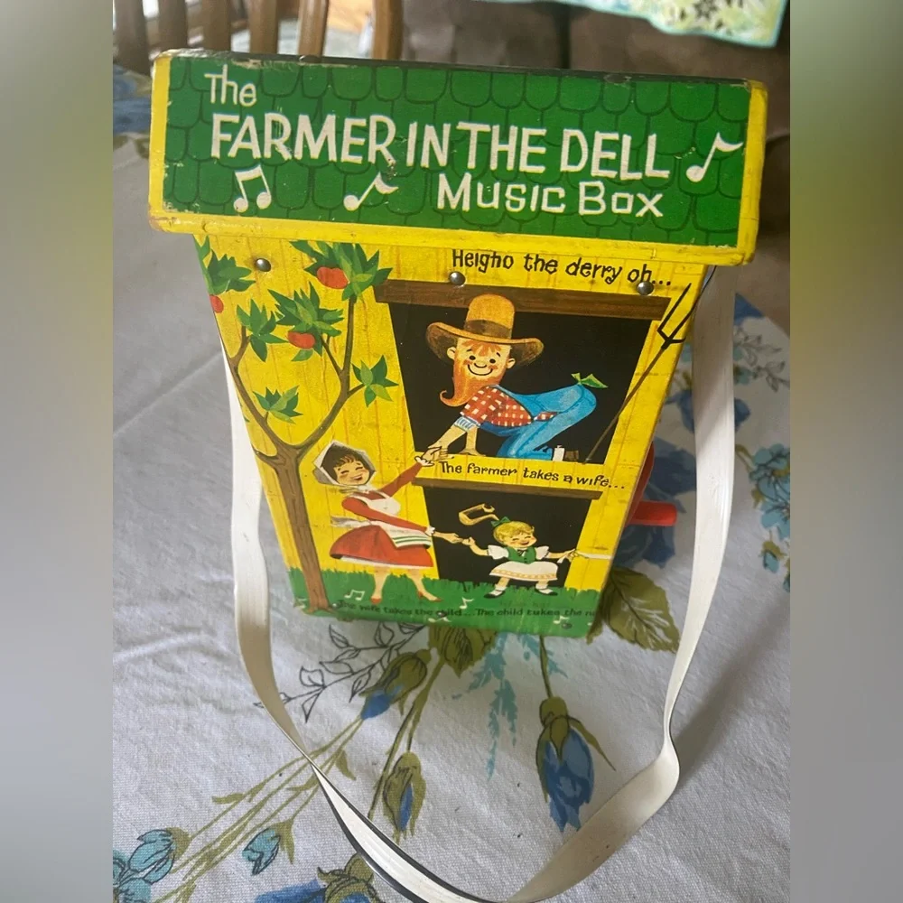 ‘60s Farmer in the Dell Music Box